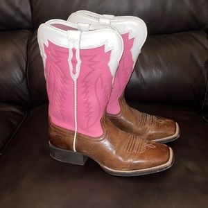 Ariat- pink shimmer size 4 kids boots